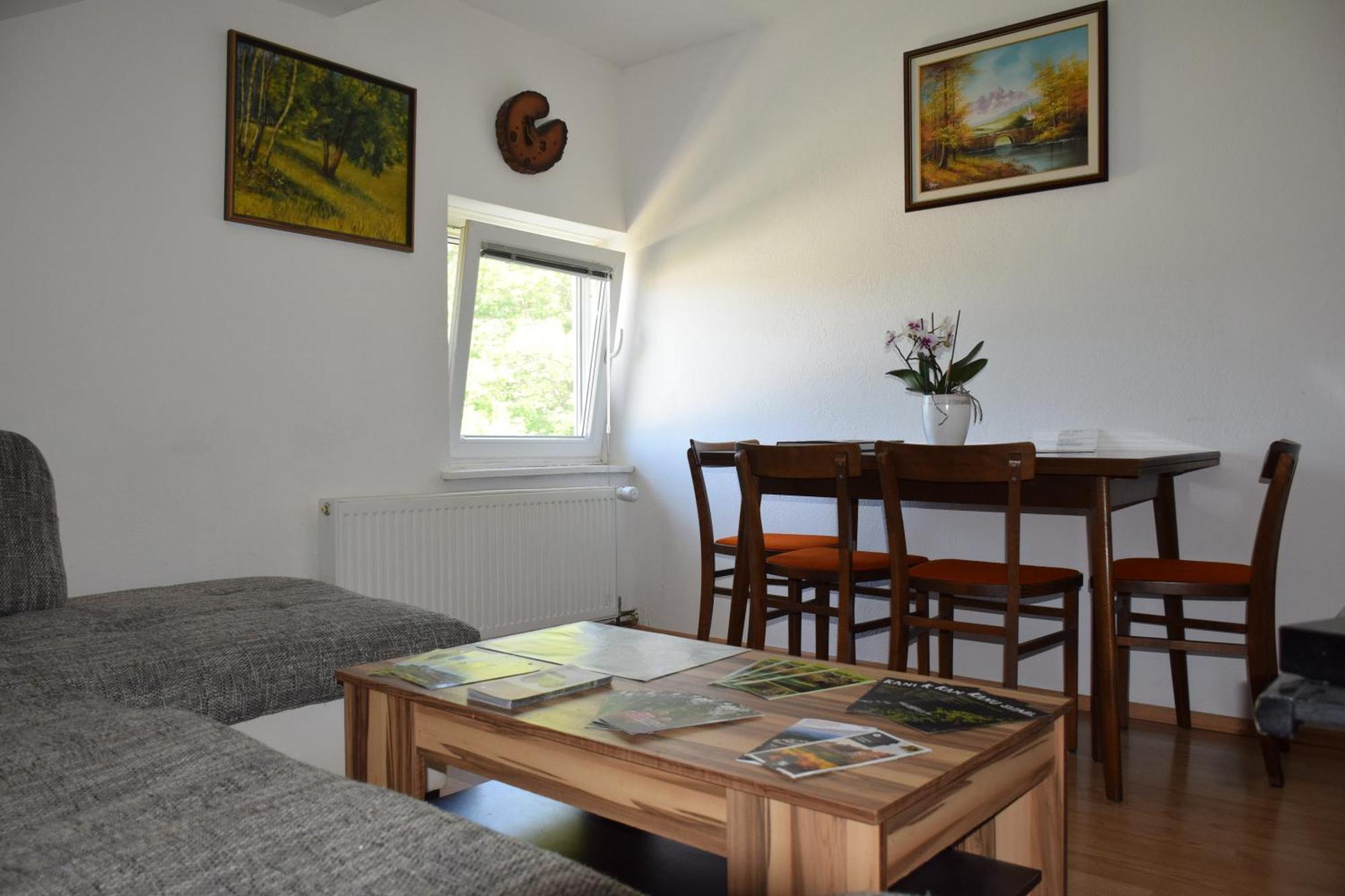 Apartma Narava Begunje pri Cerknici Rom bilde